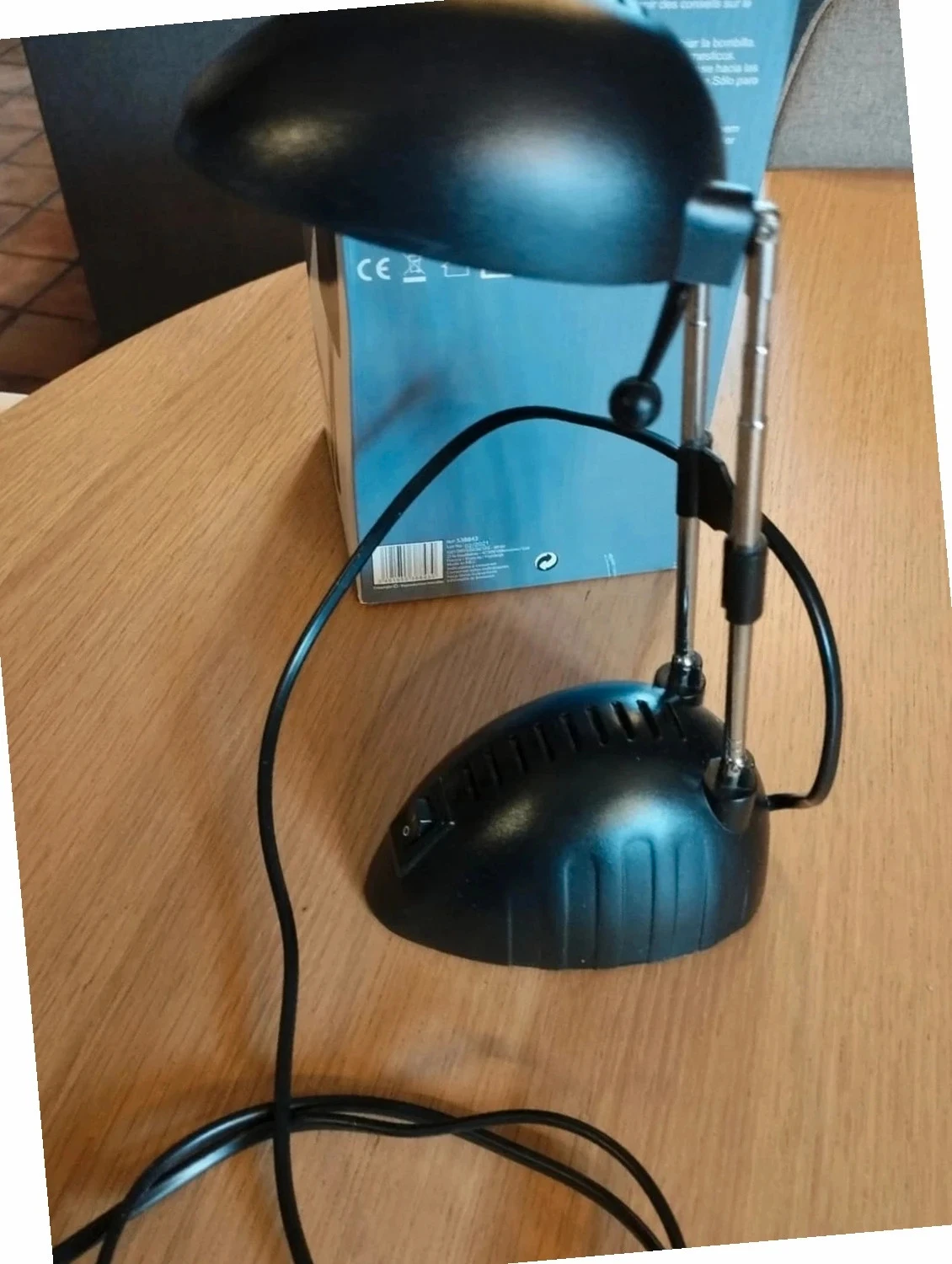 Zilveren en zwarte bureau/tafellamp. Verstelbaar – photo 2